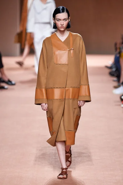Look 43